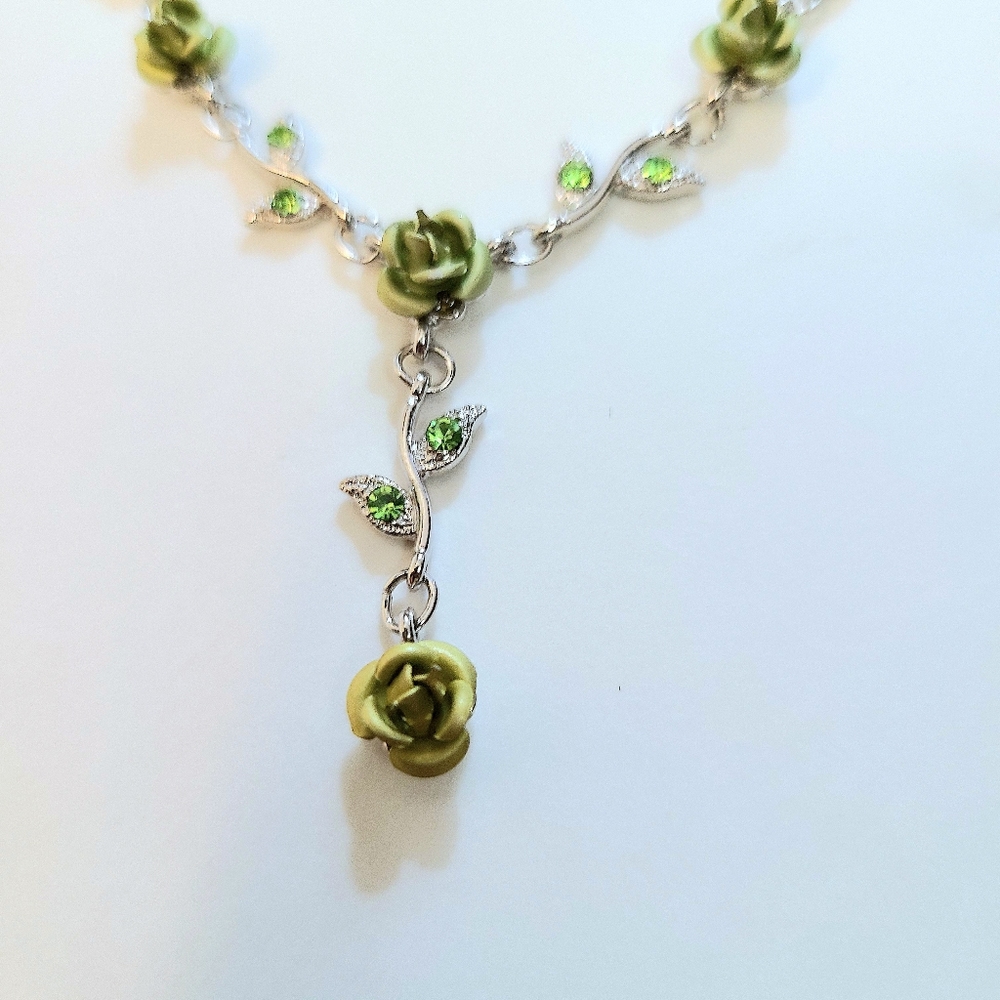 Silver & Green Roses Necklace, Bracelet  & Earring set.